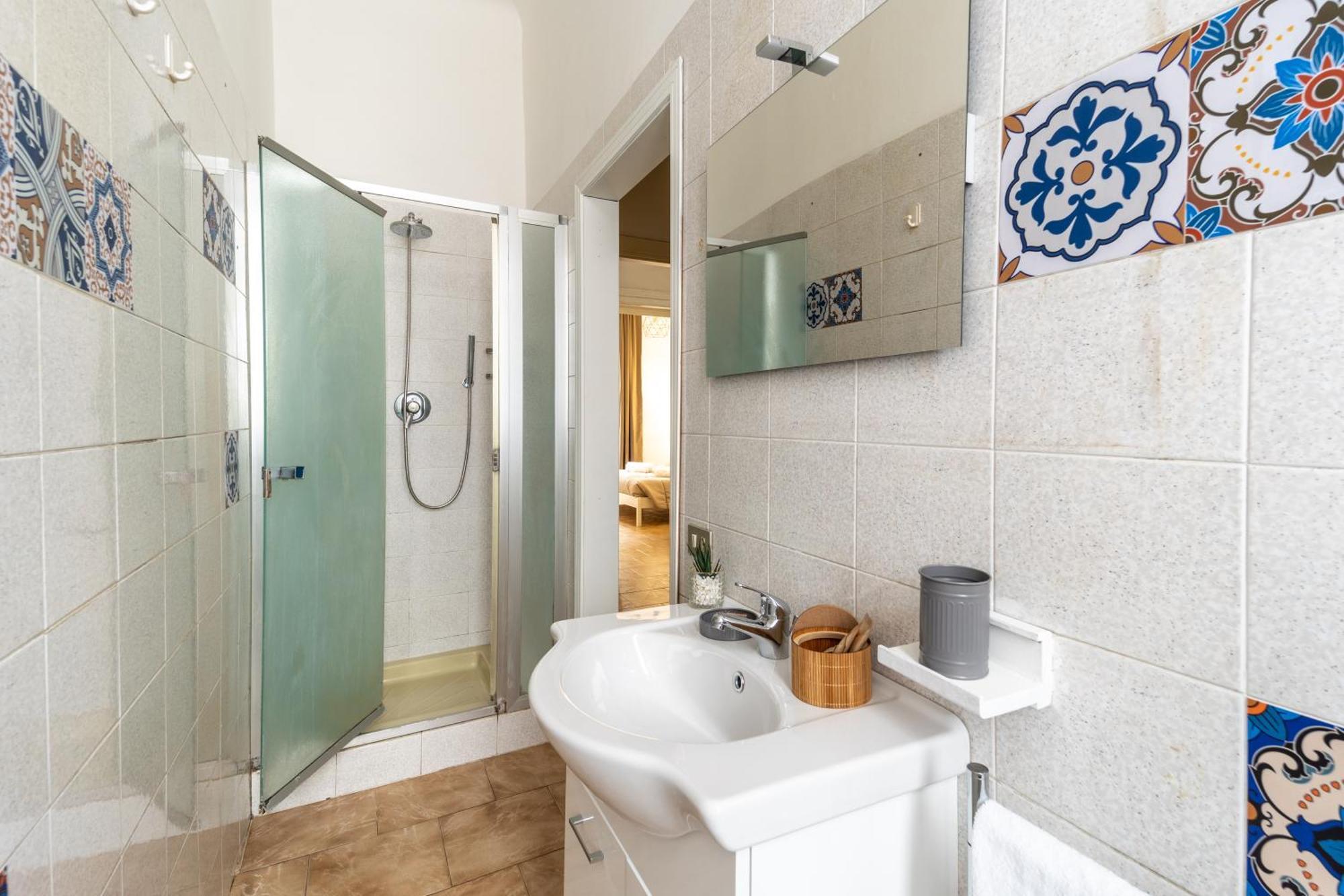 Elegant Near Metro Porta Romana,3 Fermate Subway-stop A Duomo, Wifi-netflix Free Lejlighed Milano