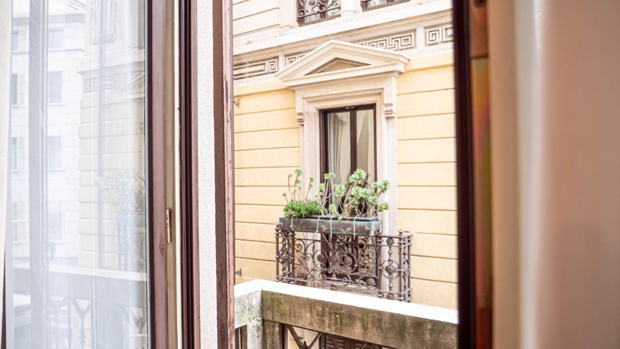Superhouse Piazza Duomo Area Apartment Milan