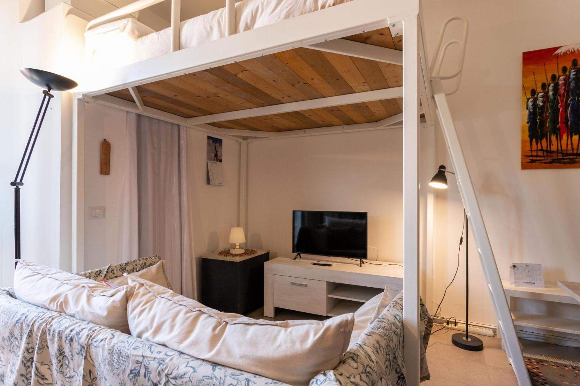 Accademia By Halldis Milano