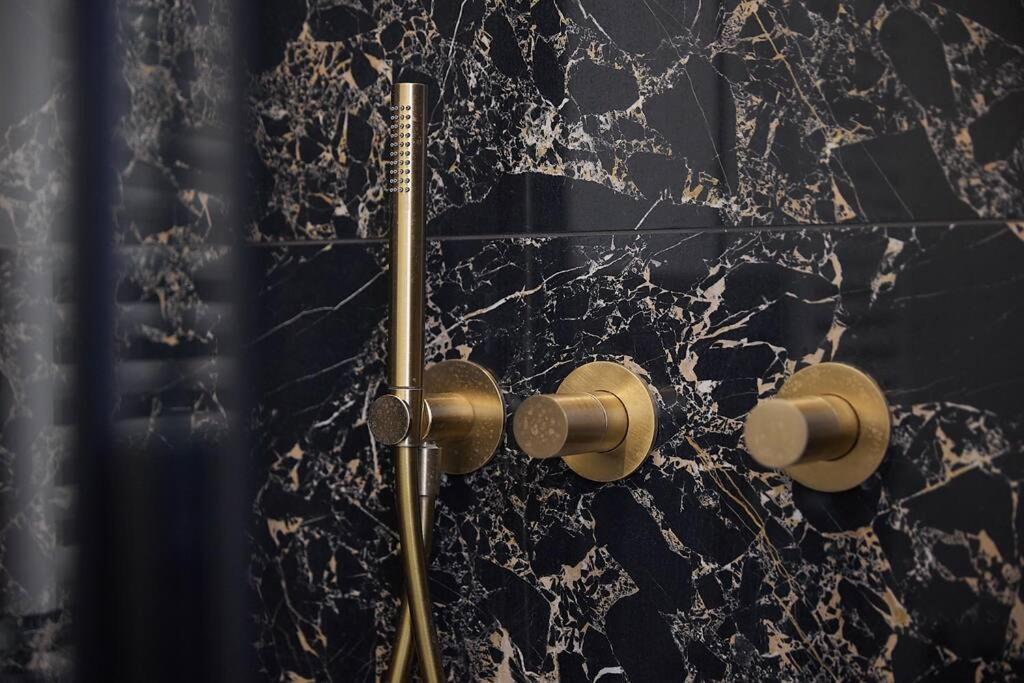 Moderno Bilocale Chic 8 Min Dal Duomo Leilighet Milano