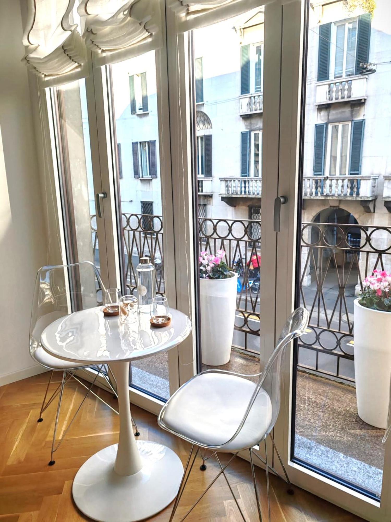 B And G San Babila- Luxury In The Heart Of - Design District Gasthof