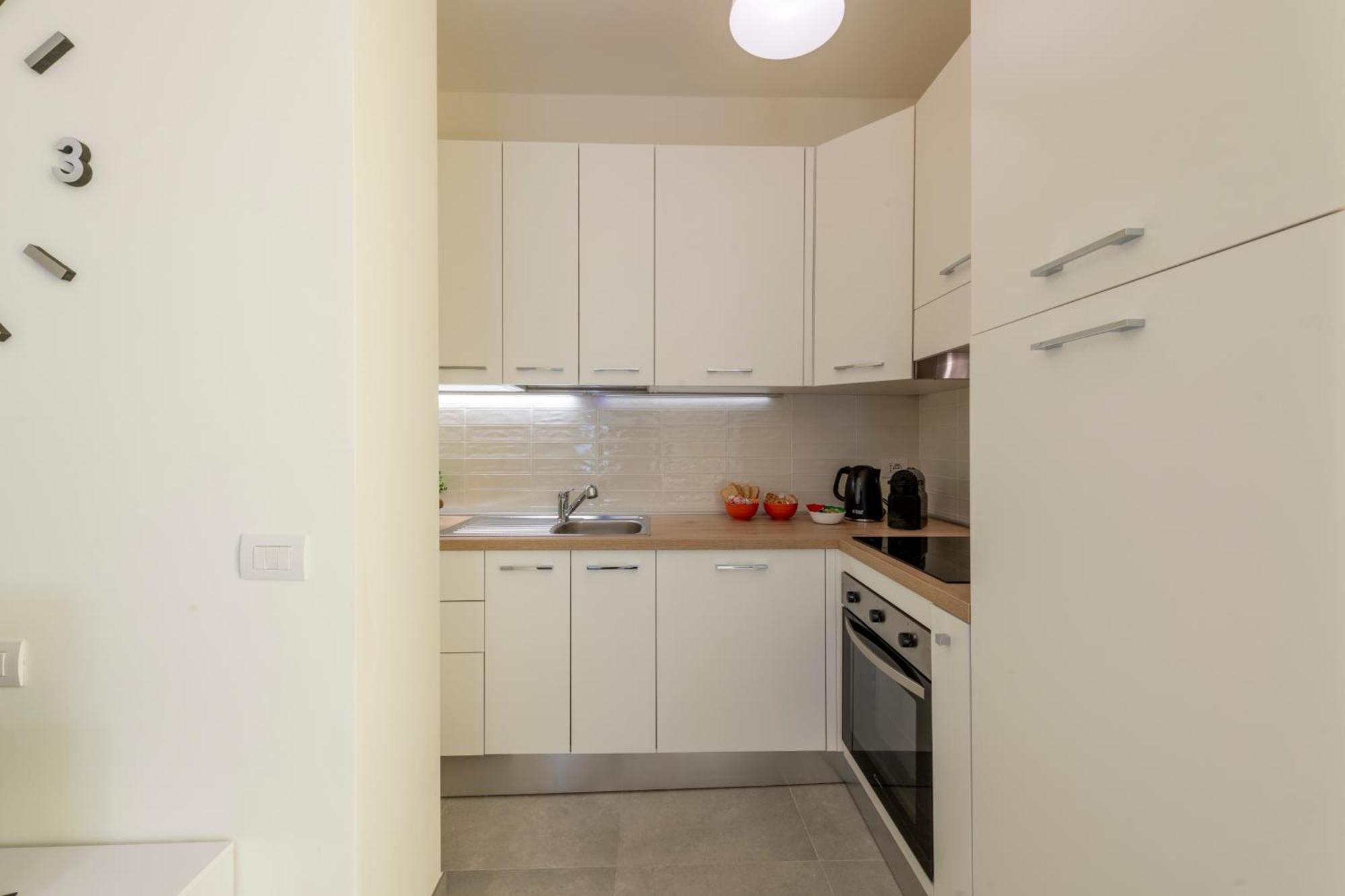 Maloja, 10 - Casa Maloja - Ampio Apartment Milan