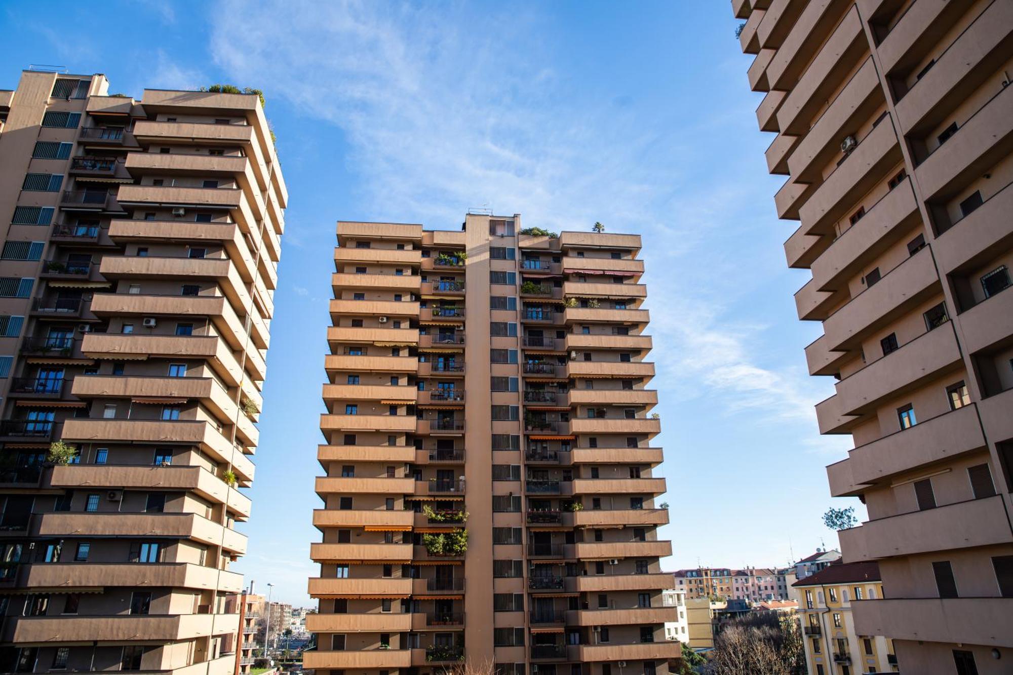 Ampio Con Terrazzo, 3 E 2 Bagni A 2 Passi Dalla Metro