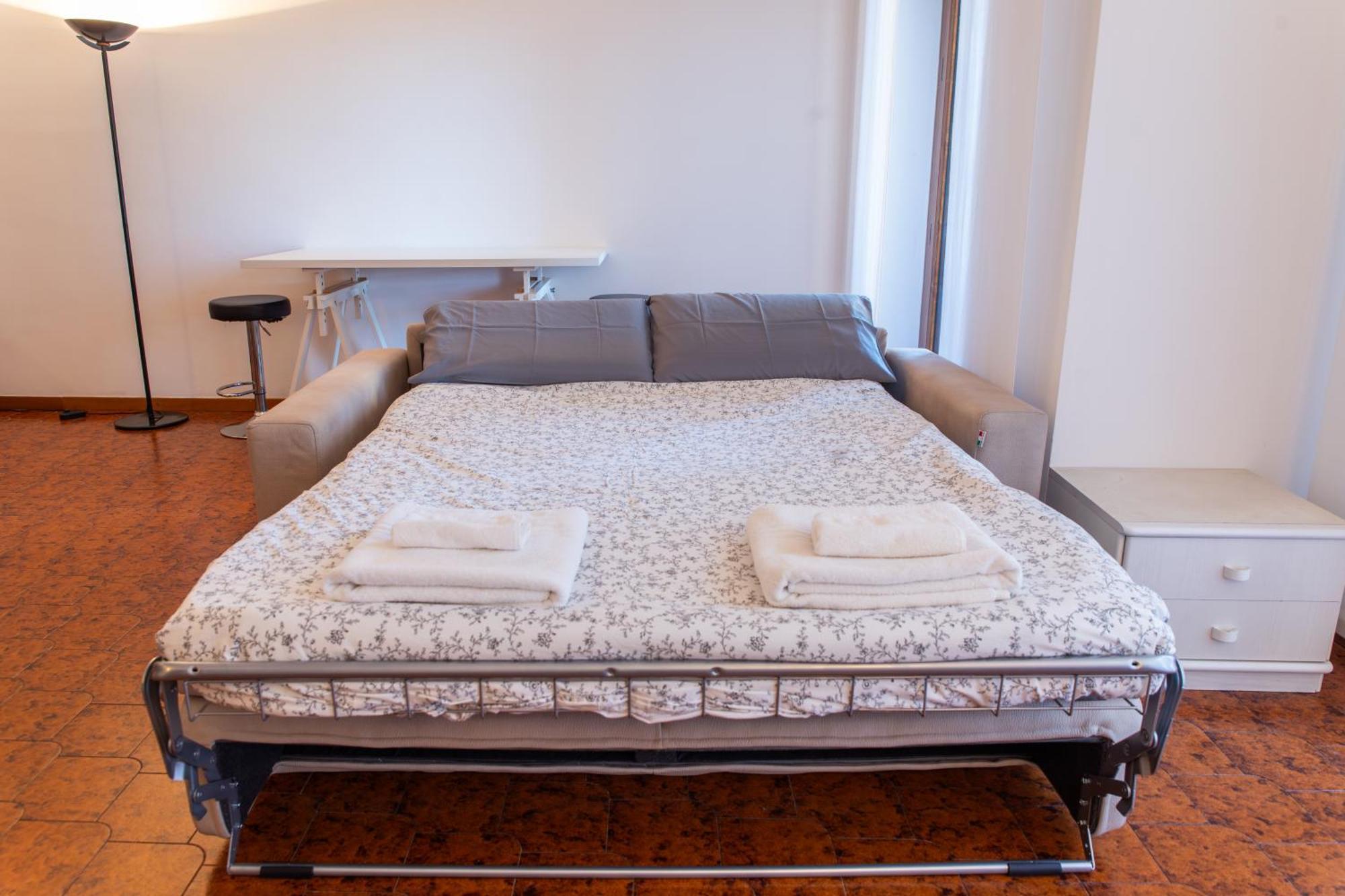 Ampio Con Terrazzo, 3 E 2 Bagni A 2 Passi Dalla Metro Apartment *
