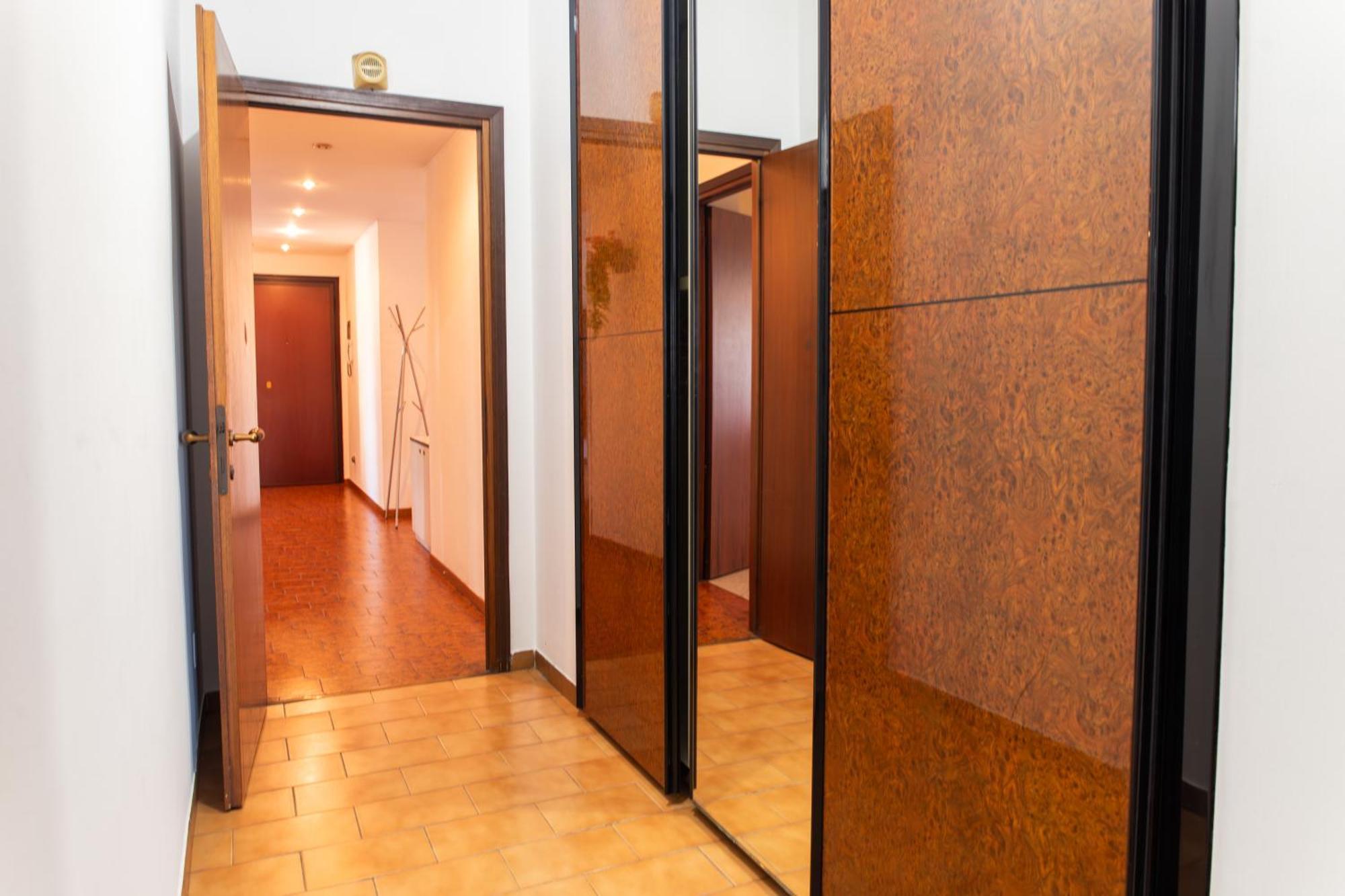 Ampio Con Terrazzo, 3 E 2 Bagni A 2 Passi Dalla Metro *