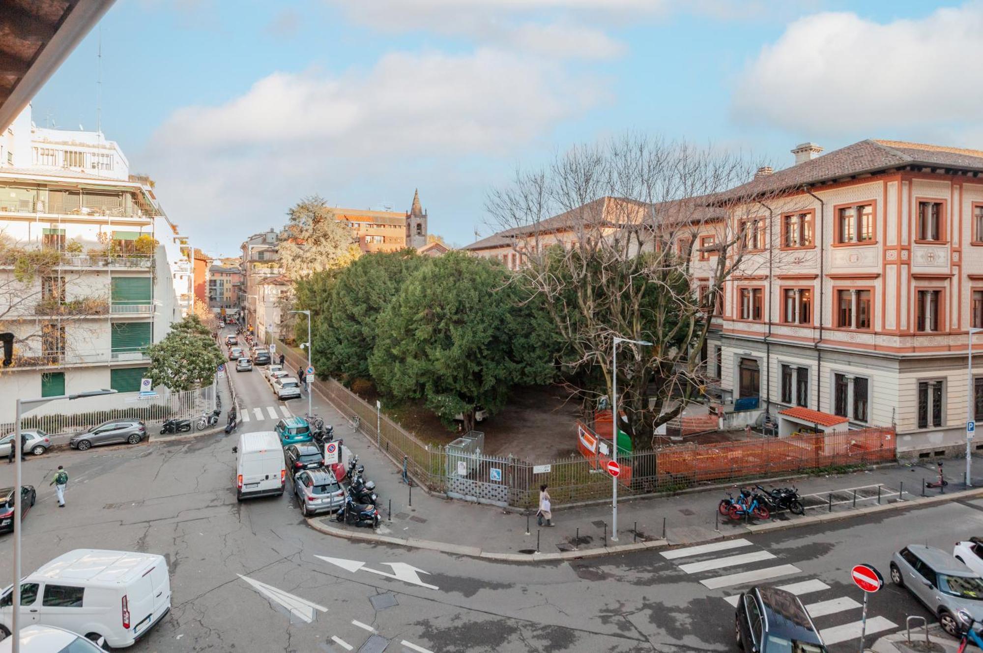 Apartment Sant Ambrogio Lovely Flat Milan