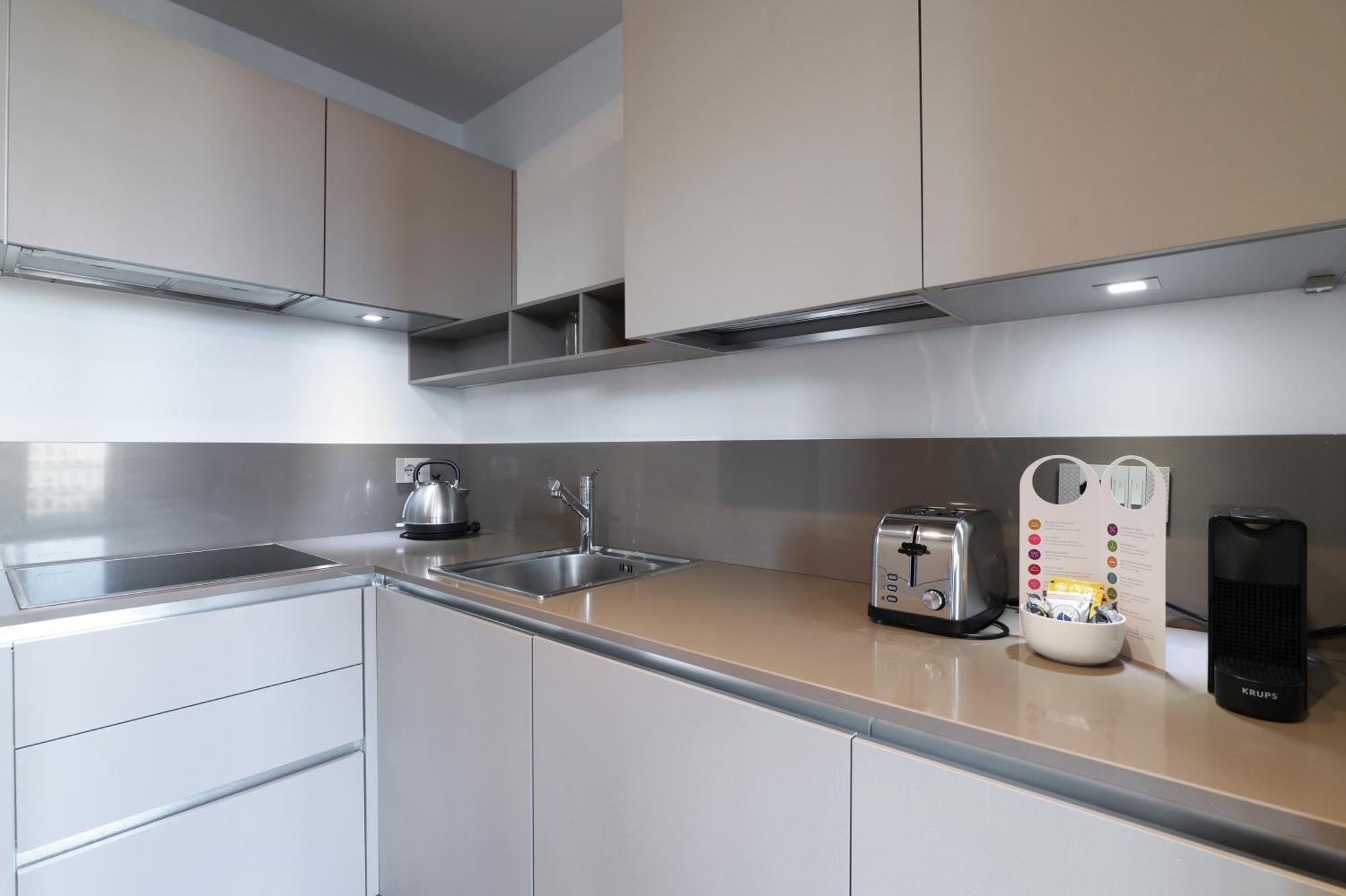 Sweett - Tower Apartment Milan