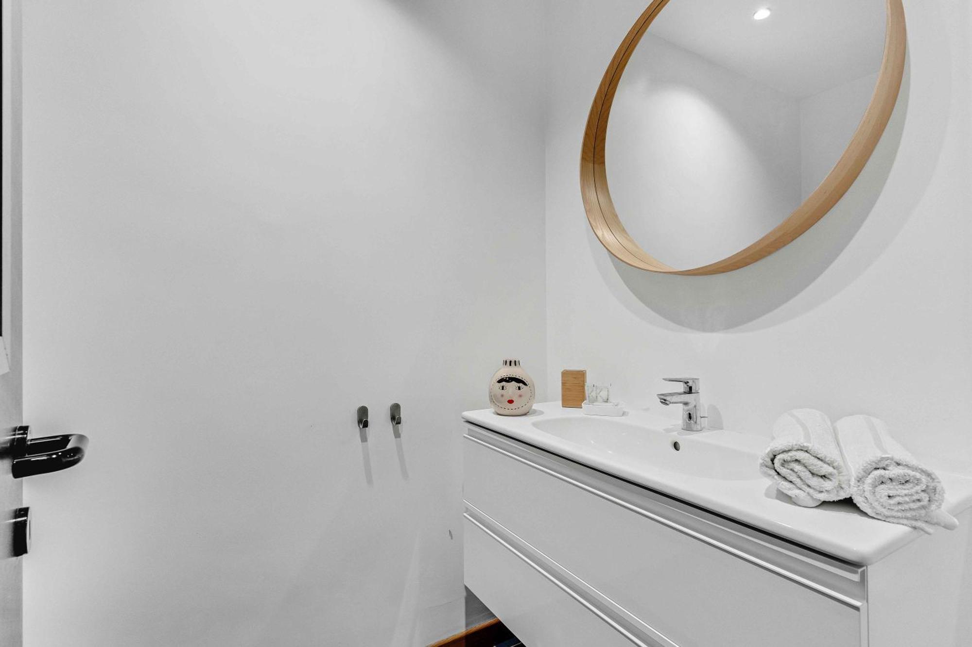 Ven54 -loreto - Duomo- Modern - - Bright *