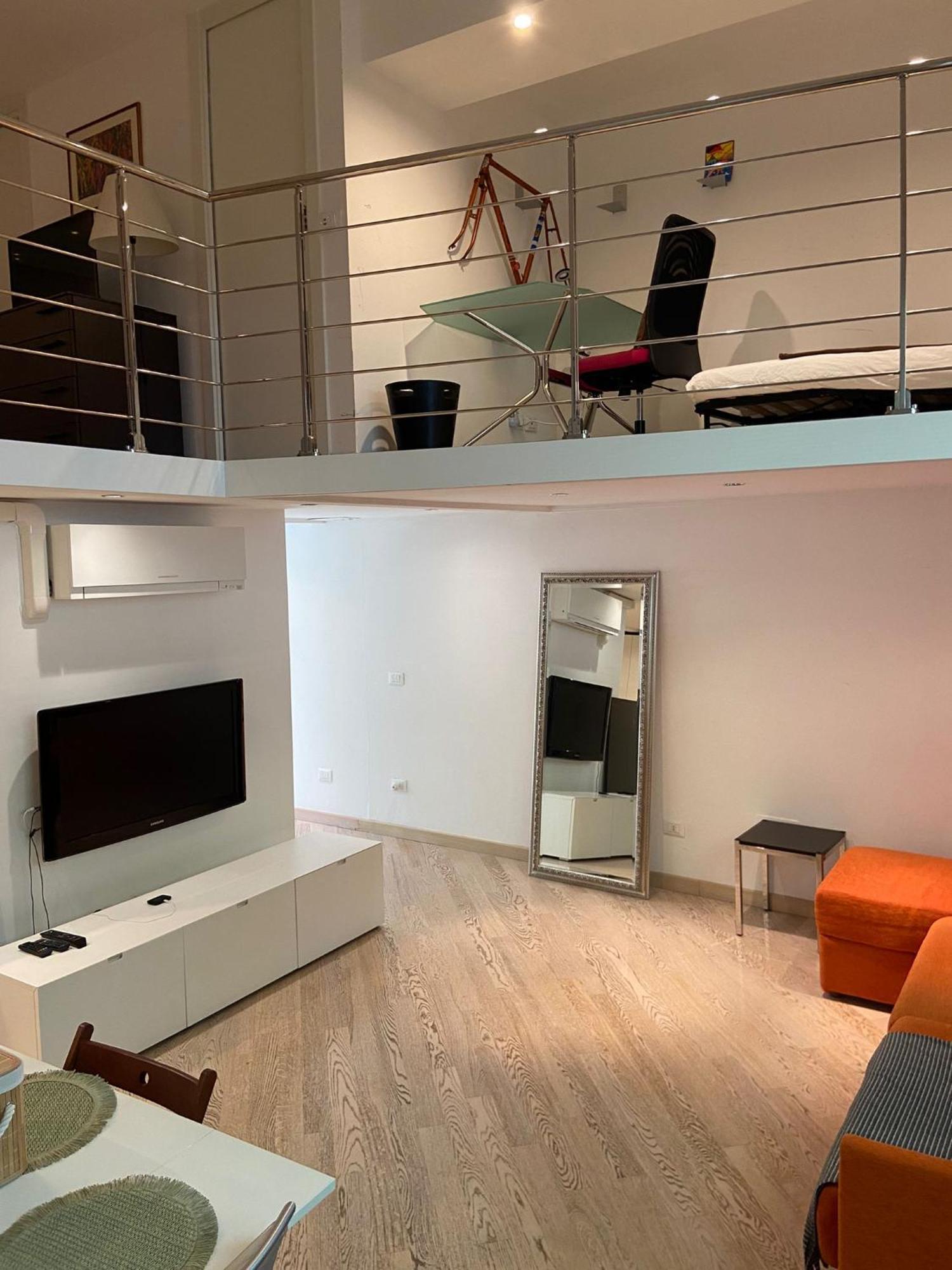 Regina In Pezzotti - Parking Car Appartement