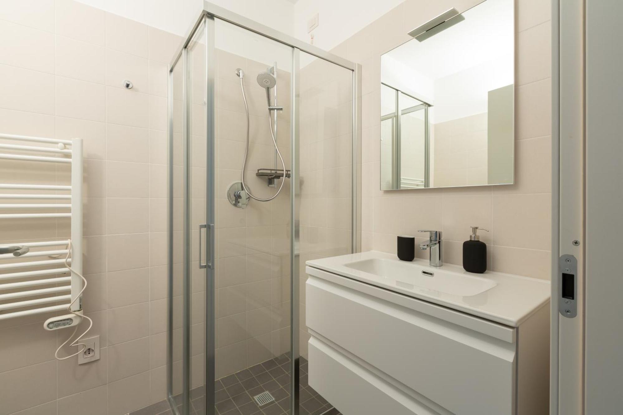 Porta Nuova Bright And Roomy Flat Milano