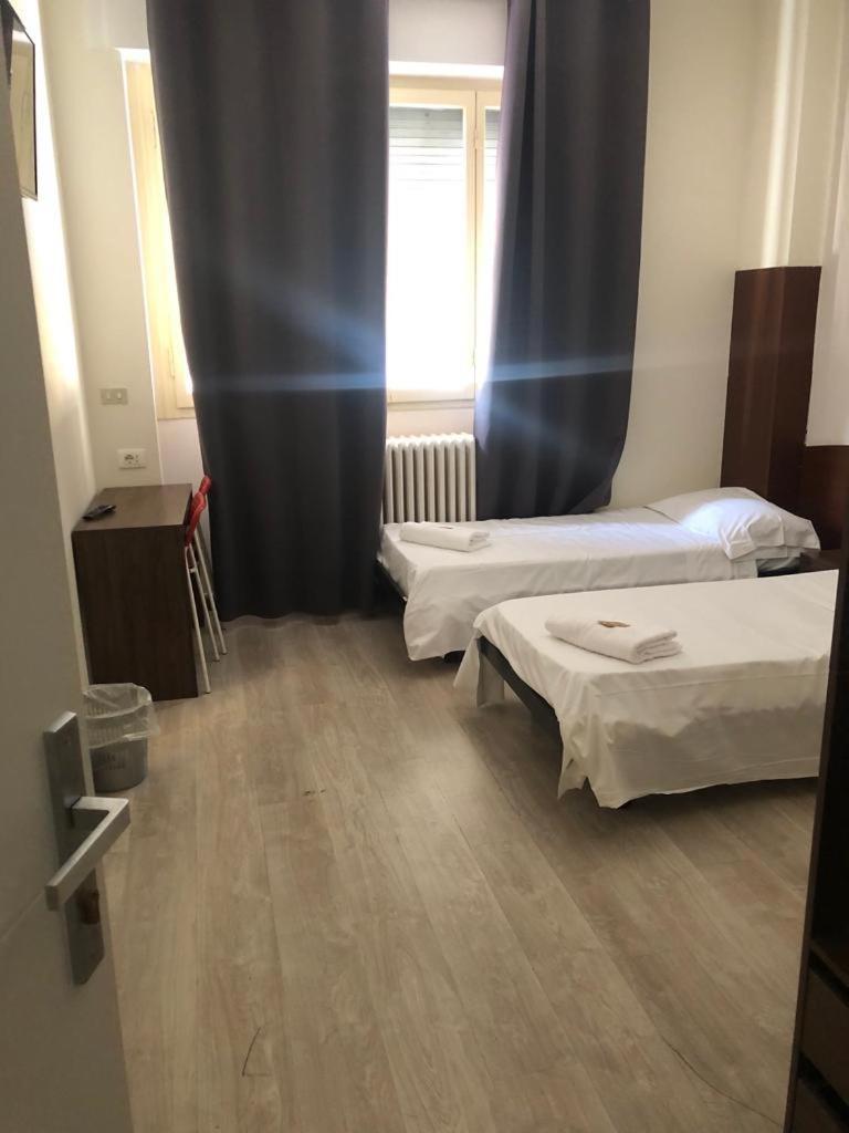 Galla Hotel *