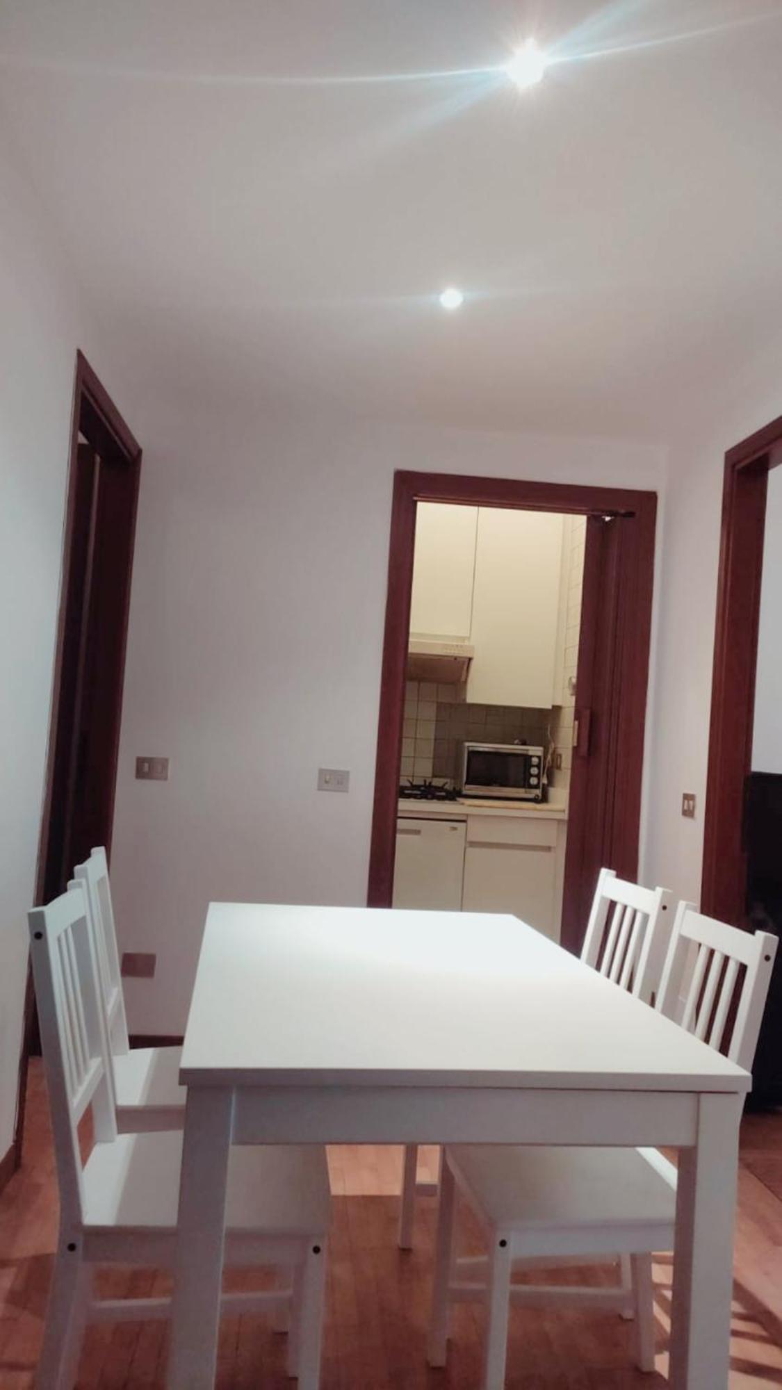 3 Minutes On Foot From Duomo! Big Apartament With 3 Bedrooms And Balcony * Milano