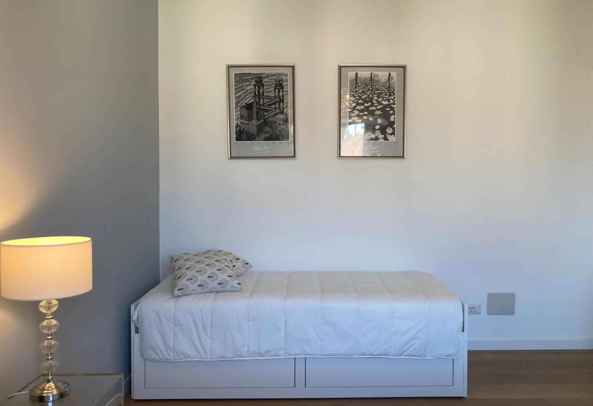 Bilocale Moderno - Lorenteggio 145 * Milano