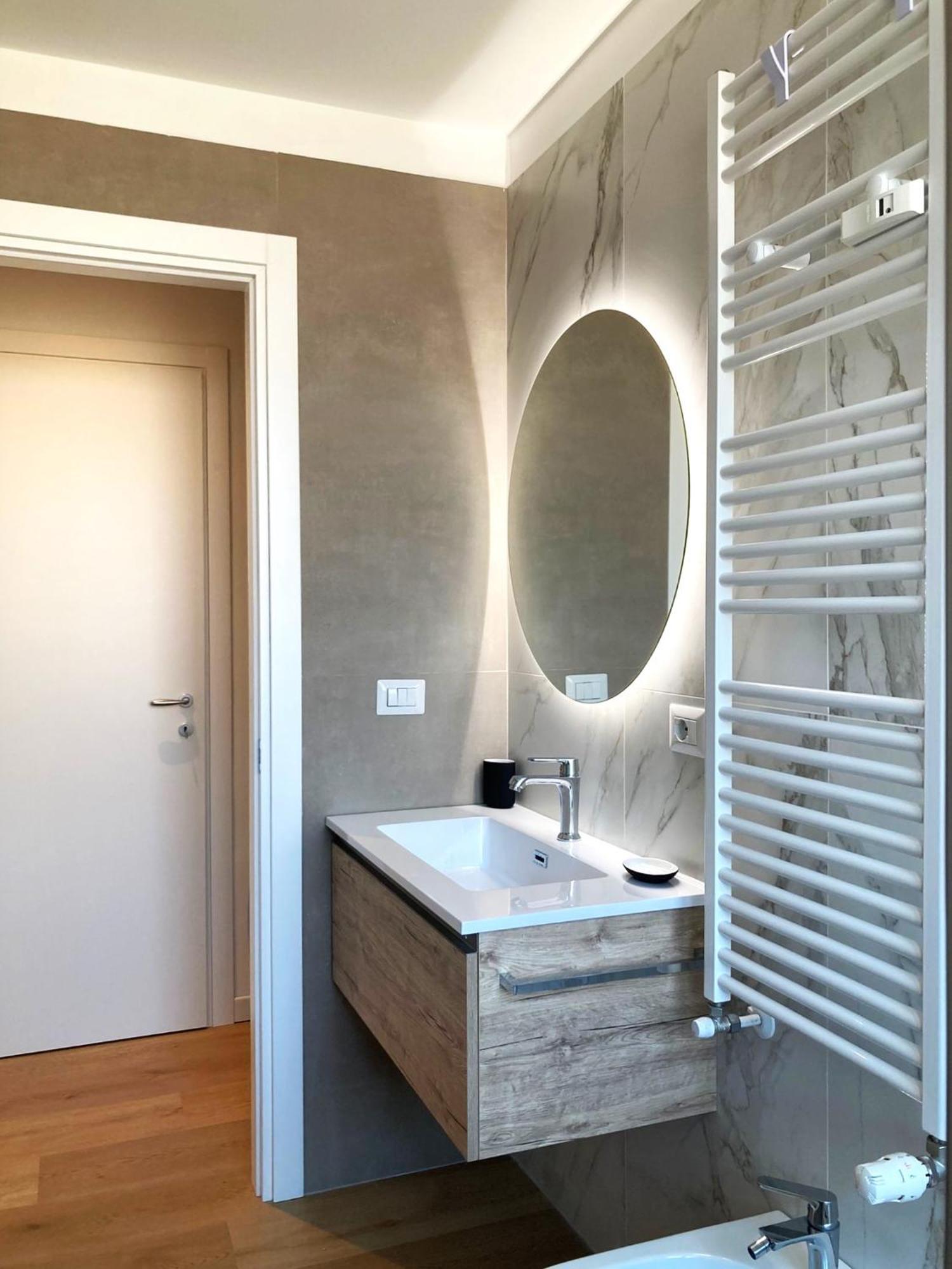 Bilocale Moderno - Lorenteggio 145 Milano
