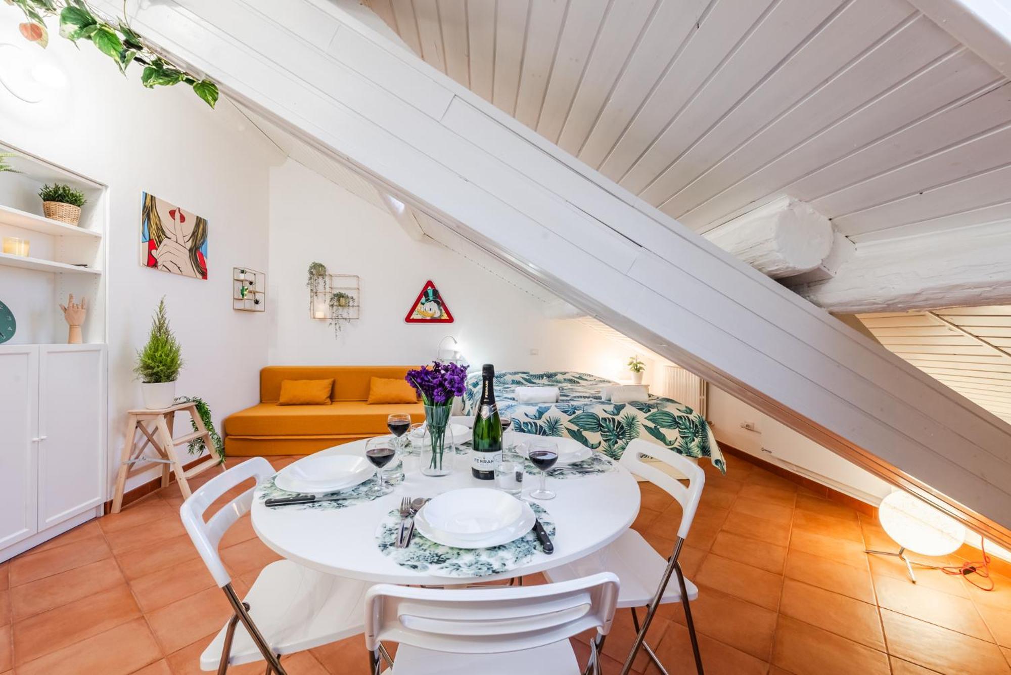 Leilighet The White Jungle - San Babila Attic