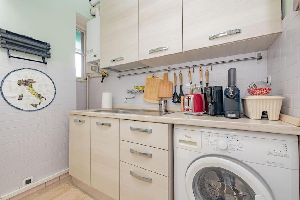 Apartment Bright & Cozy - Center Milan