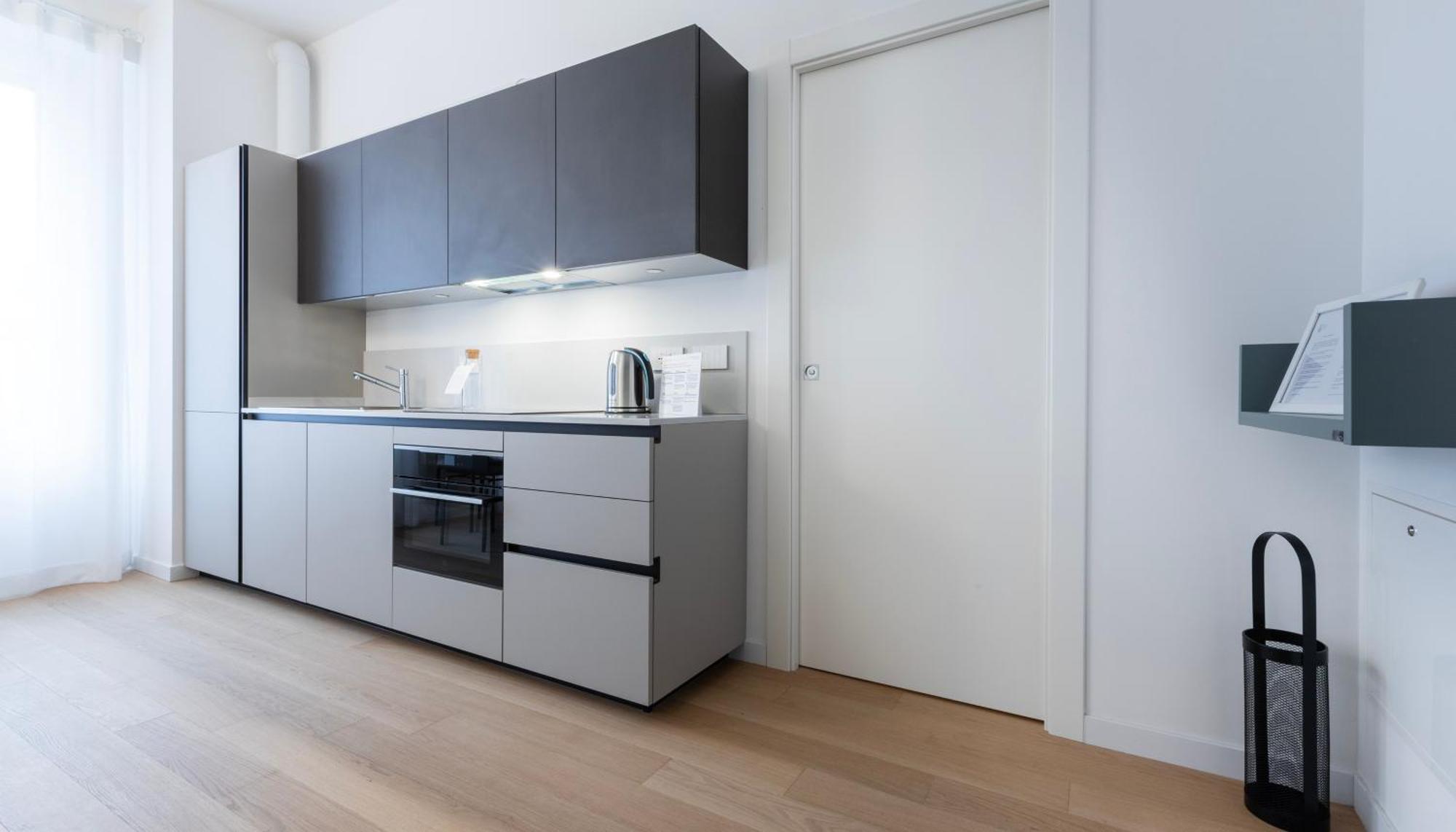 Italianway - Petrella 4b * Milano