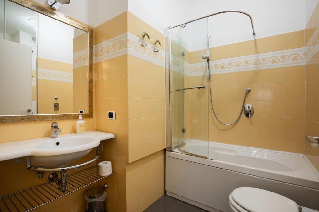 Fondazione Prada - Quadrilocale In Stile Classico Appartement Milaan