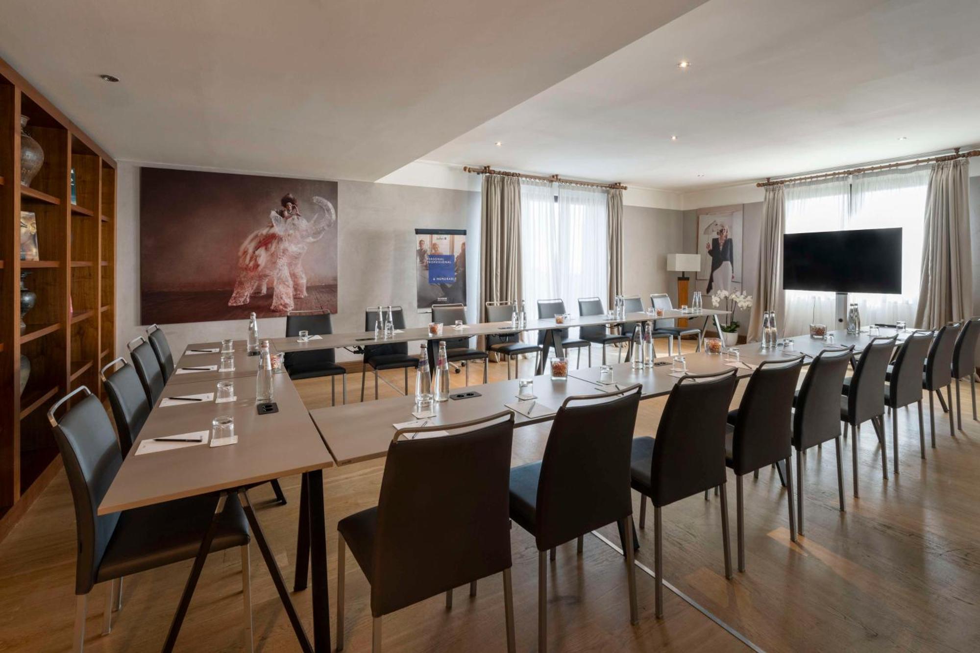 Radisson Blu Hotel 4*