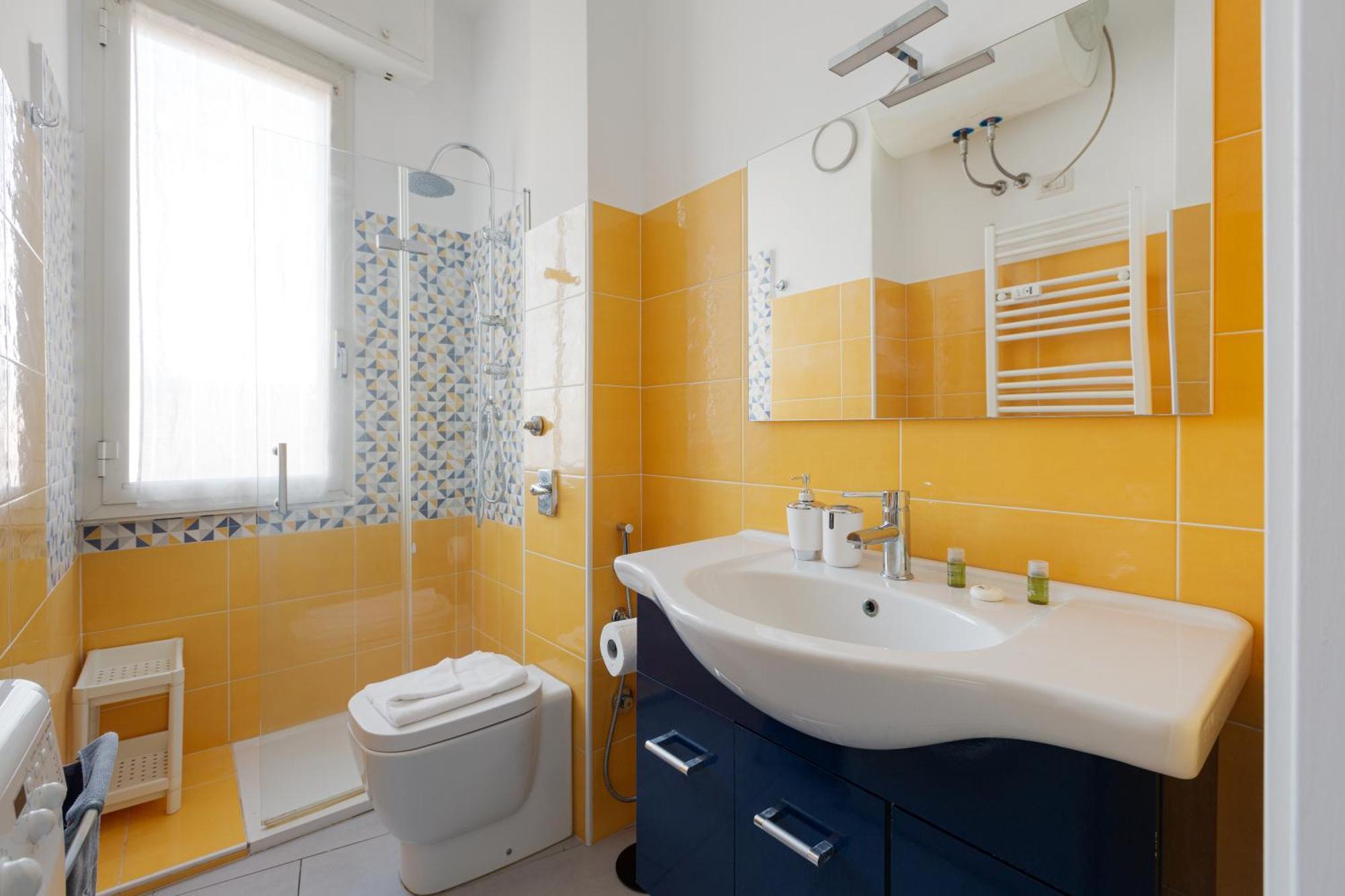 Bande Nere Mm1 - Modern With Balcony! Appartement