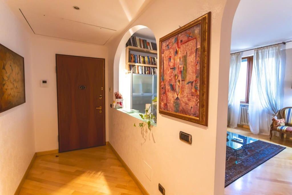 Ampia Oasi A Porta Venezia: Casa In Centro Appartamento Milano