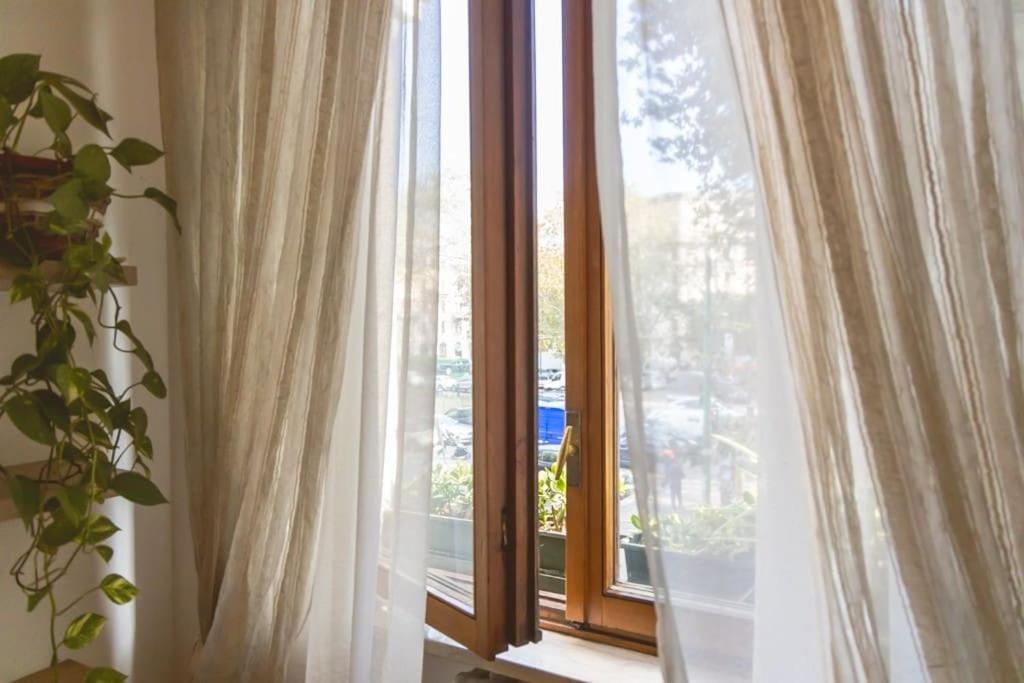 Appartamento Ampia Oasi A Porta Venezia: Casa In Centro *