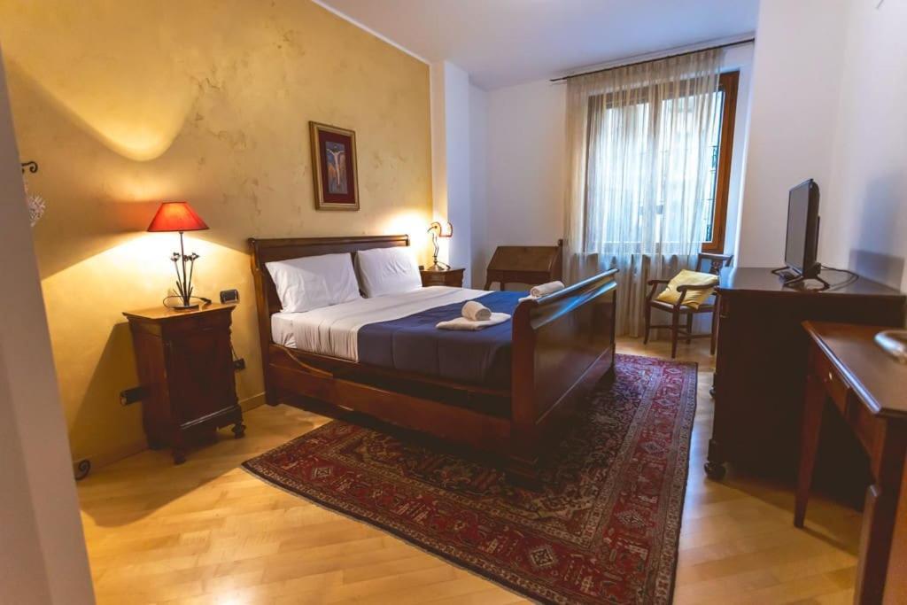 Appartamento Ampia Oasi A Porta Venezia: Casa In Centro *