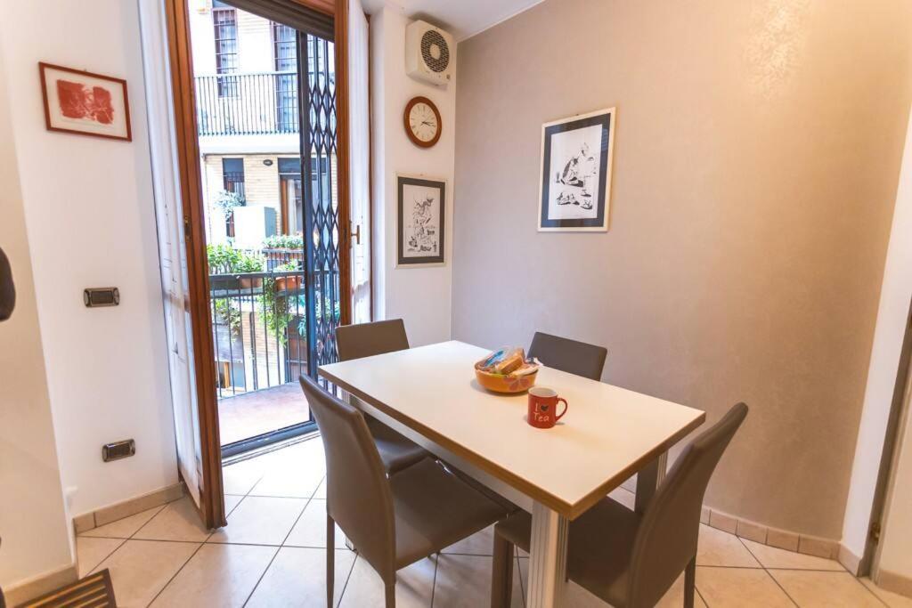Appartamento Ampia Oasi A Porta Venezia: Casa In Centro