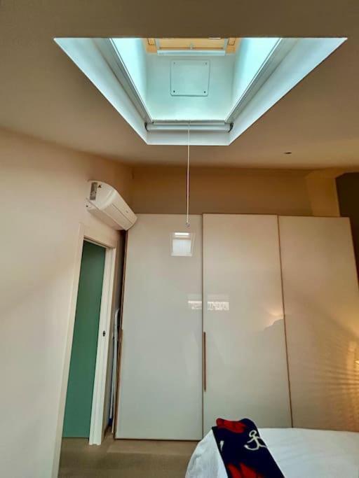 Appartamento Cozy Attic At The End Of Via Savona Milano