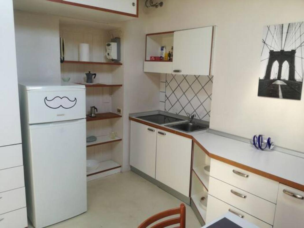 Bilocale Mansardato Zona Corso Buenos Aires Mm1-mm2 Lippi 2