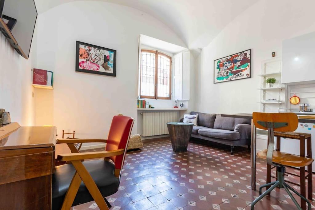 Apartment Bohemian Art Apartment. One Bedroom One Sofa *