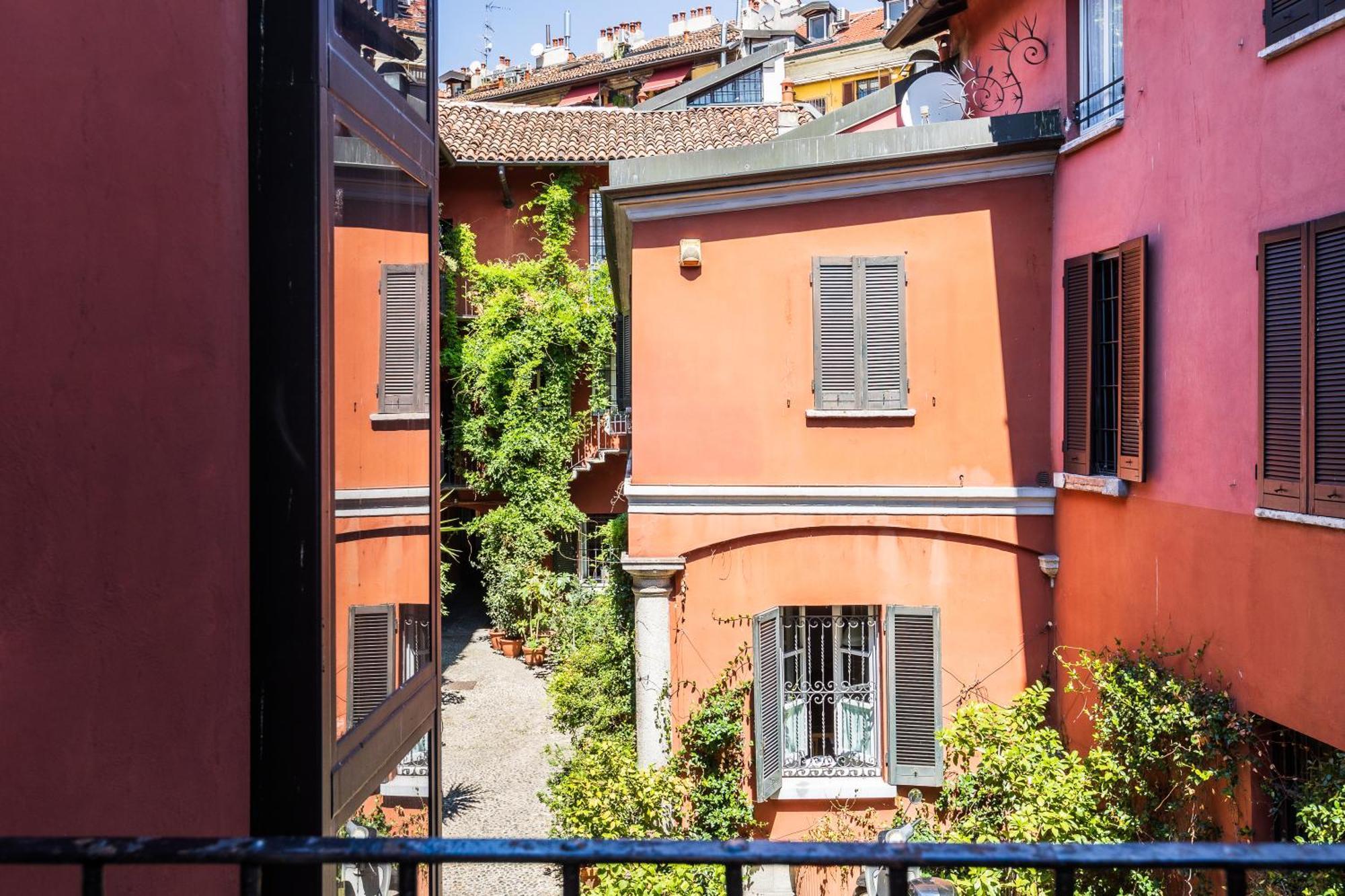 - Alzaia Naviglio Grande Leilighet Milano
