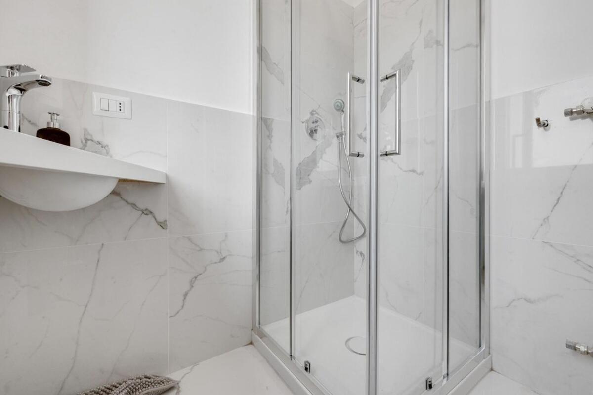 Homeby, Cozy Penthouse Apartment Mailand