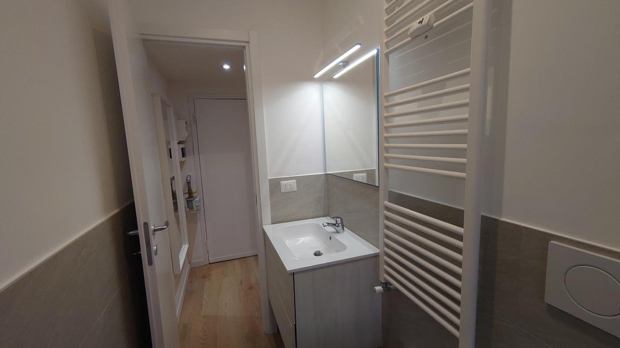Moderno Monolocale Zona Porta Romana - Insubria 1pdx Appartement Milaan
