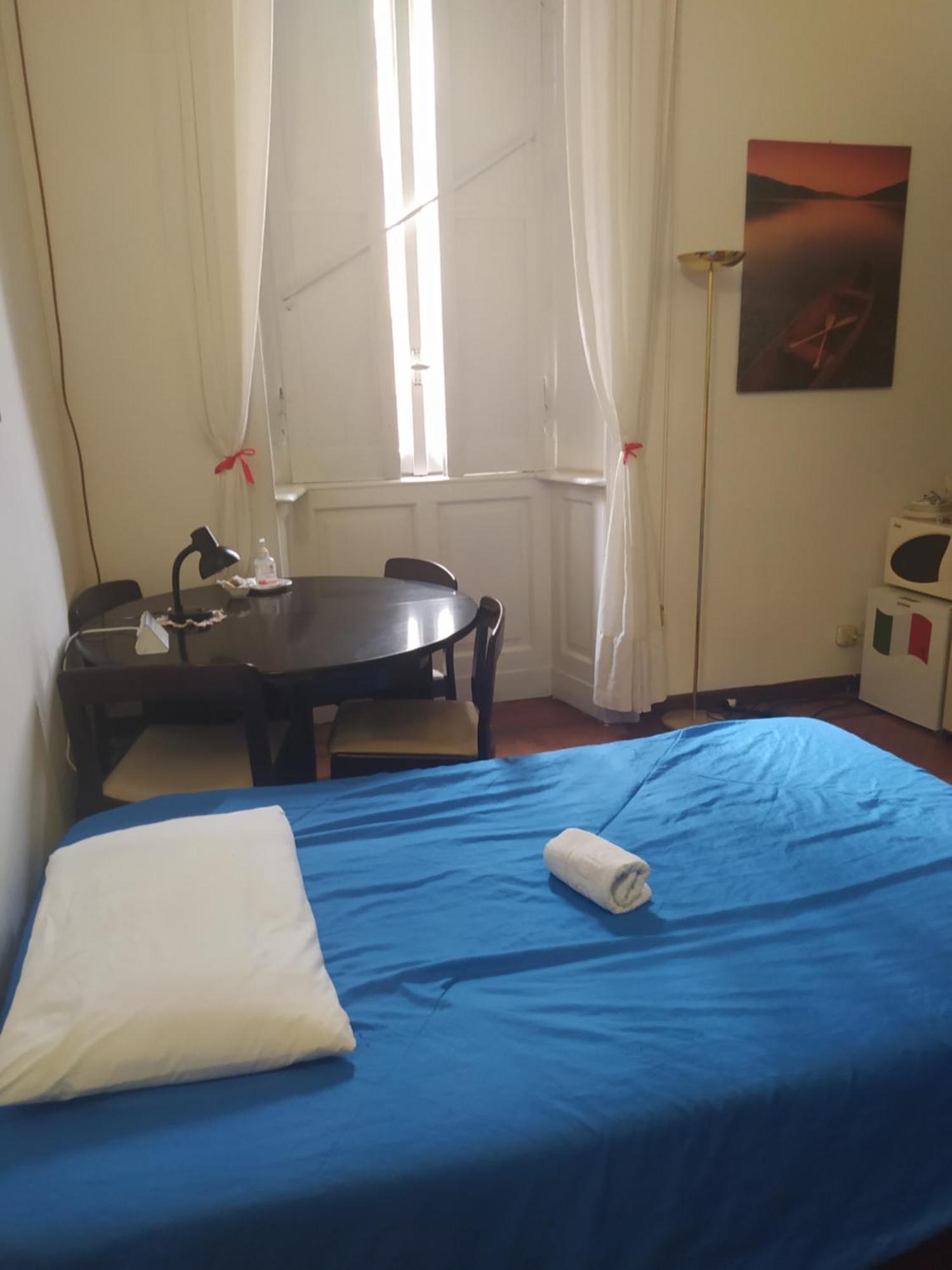 1room In *