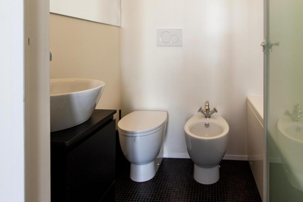 2 Bagni E - House Of Art Center Leilighet Milano