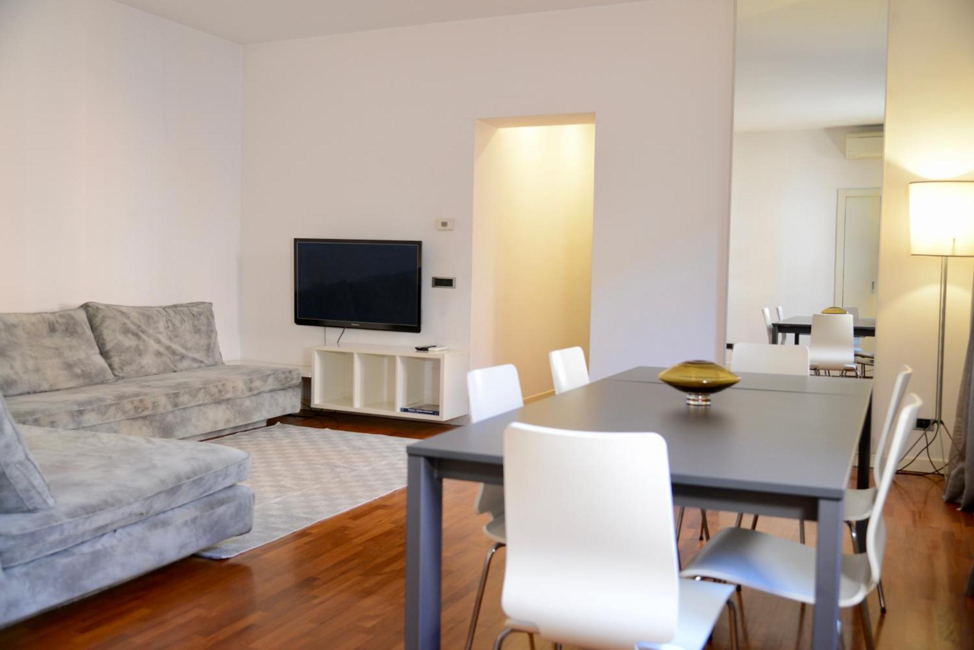 Appartement Big Luxury Shopping District Duomo Lima-m1 Fiera Milaan