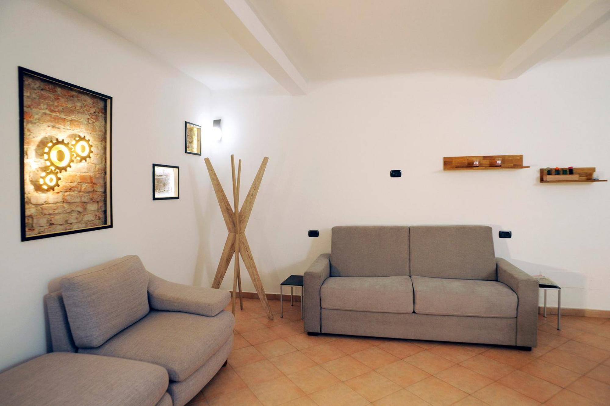 Youhosty - Secret Garden Milano