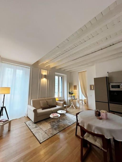 Isola Living Milano
