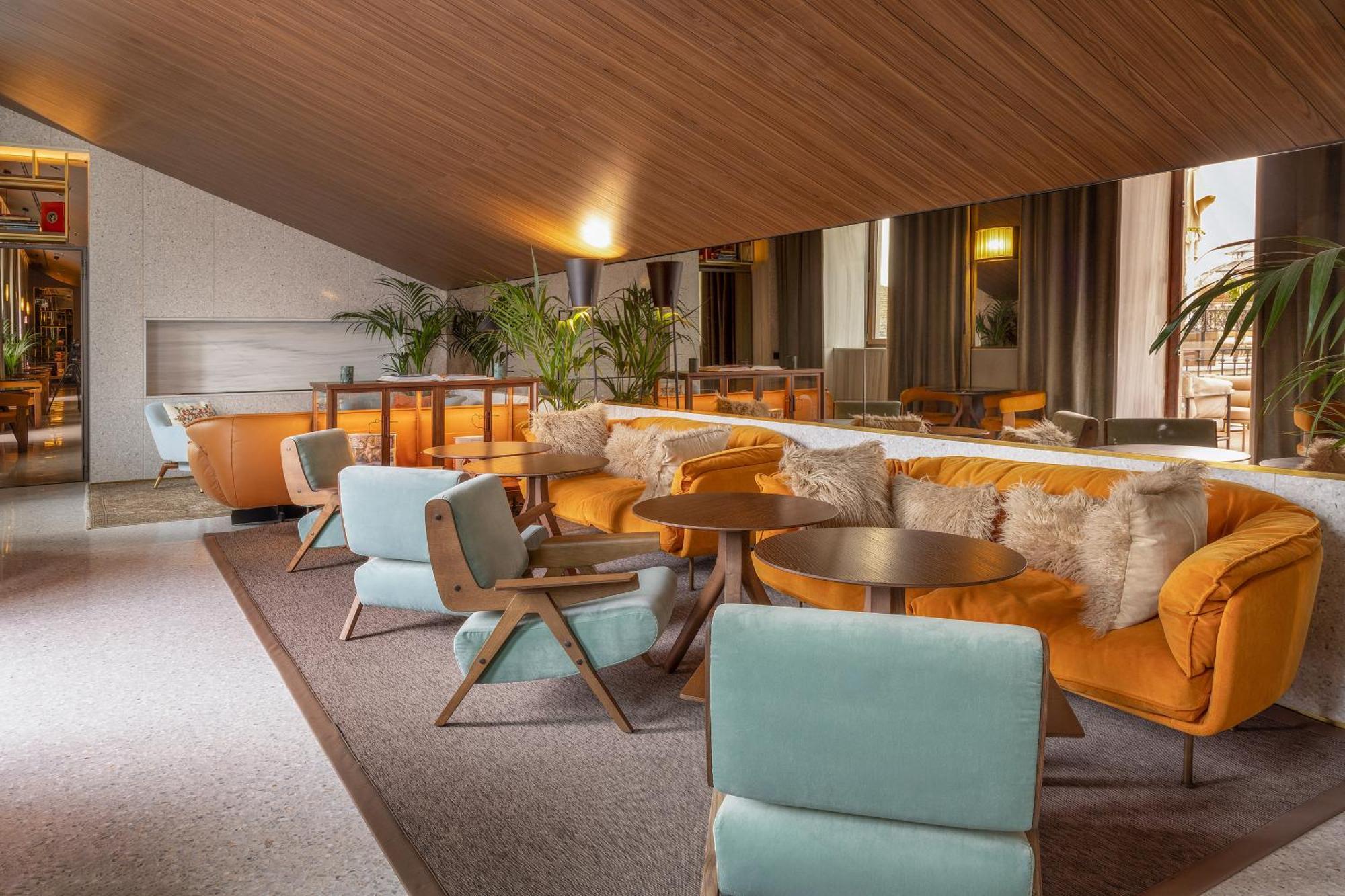 Palazzo Cordusio, A Gran Melia 5*