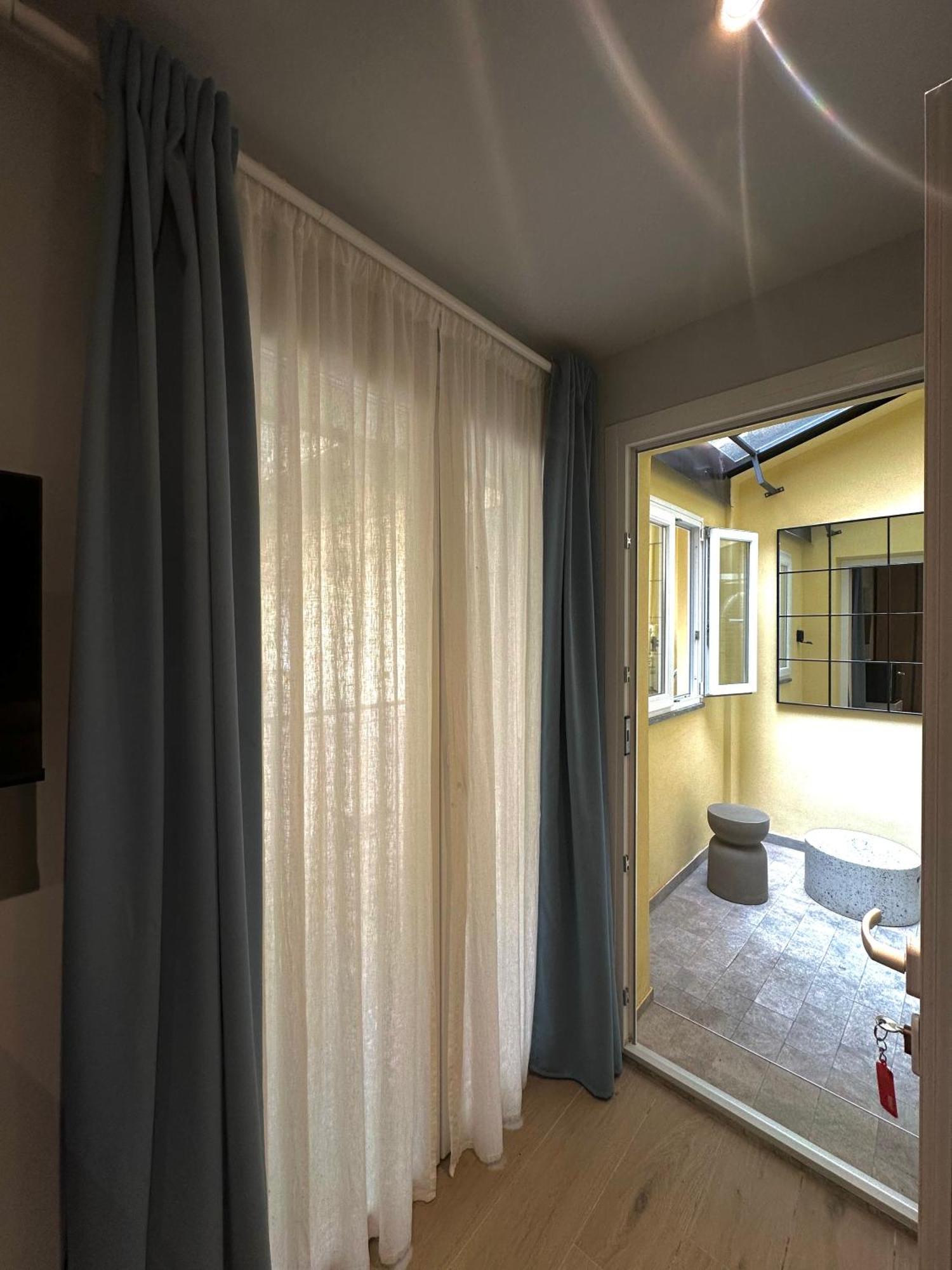 New Tita's Design House * Milaan