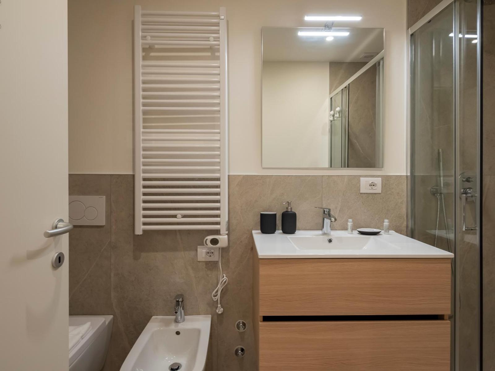Ihost Cozy Console Marcello * Milano