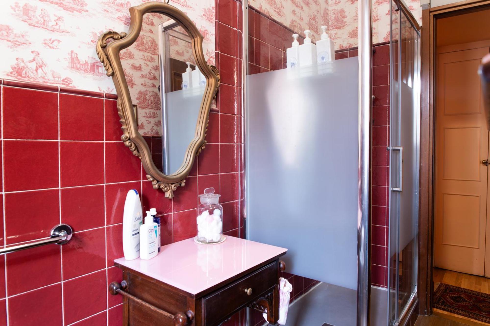 Duomo Walking Distance Elegant Flat With View * Milan