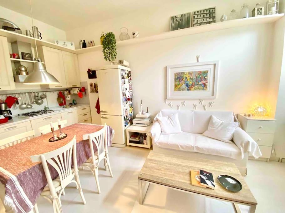Garden View, Free Parking And Checkout In The Afternoon Leilighet Milano