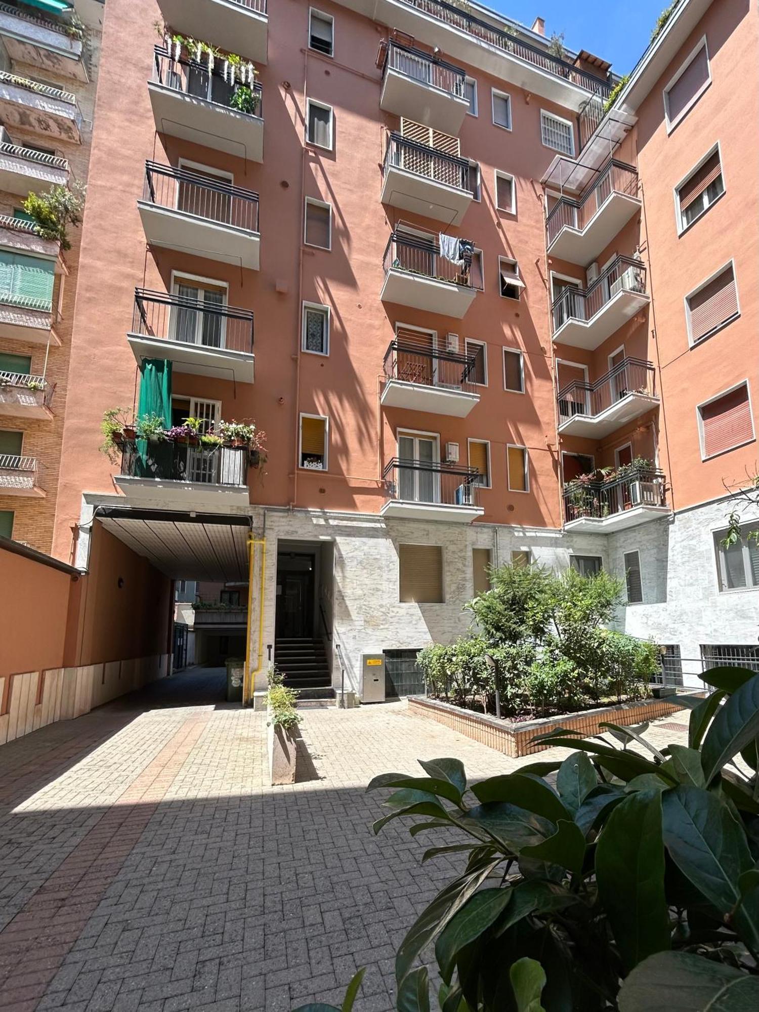 Lejlighed Isola-zara Modern Apartment, Duomo In 10min