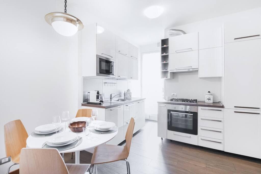 Easylife - Elegance A Few Steps From Citylife Next To M2 Pagano * Milano