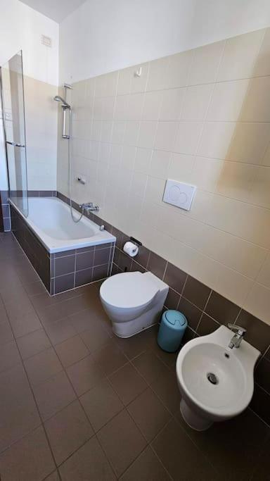 Appartamento 13th Floor, Garage Gratis, Metro M5 A 200mt, Giardino Giochi, Bicocca Milano