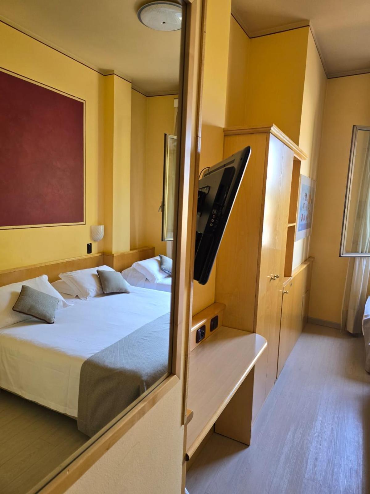Mokinba Sant'ambroeus 3* Milan