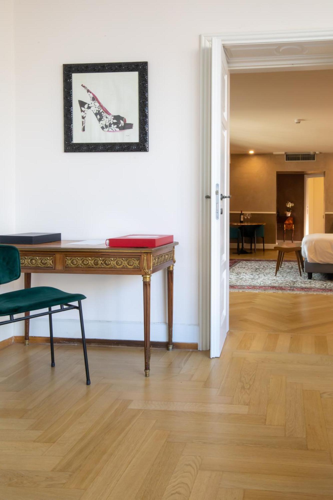 Hotel Galleria Vik - Townhouse Galleria - Small Luxury Of The World