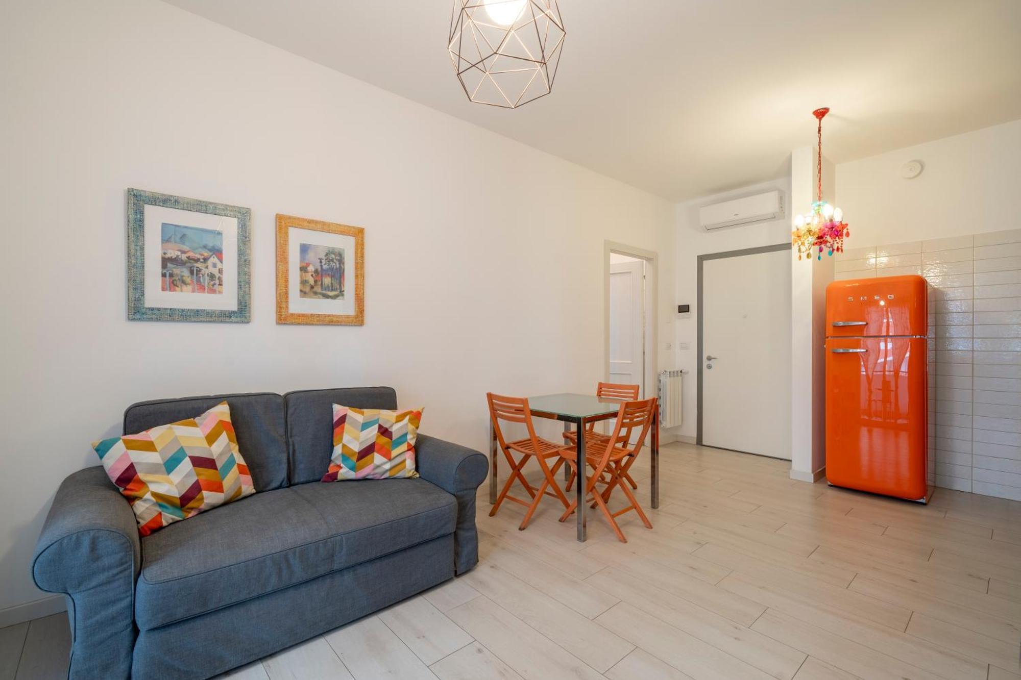 Orange - Bhome *